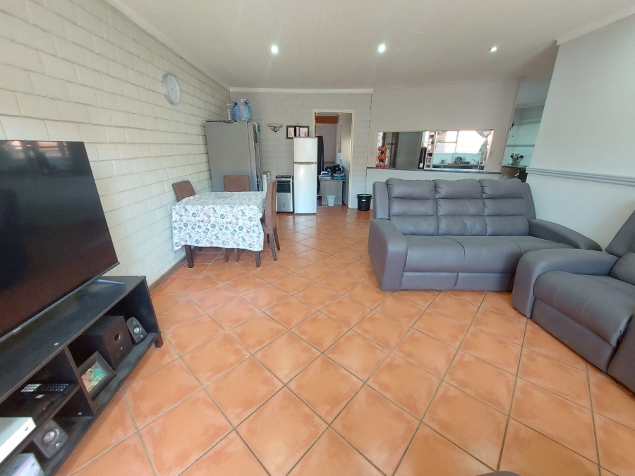 3 Bedroom Property for Sale in Langenhovenpark Free State